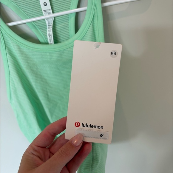 NWT Lululemon Swiftly Tech Cropped Racerback Tank Top 2.0 Citra Lime Size 12 - Picture 3 of 7